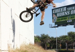 Mulville One Footed tabe Wall Tampa Thumbnail